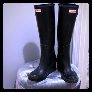 Hunter platform wedge boots